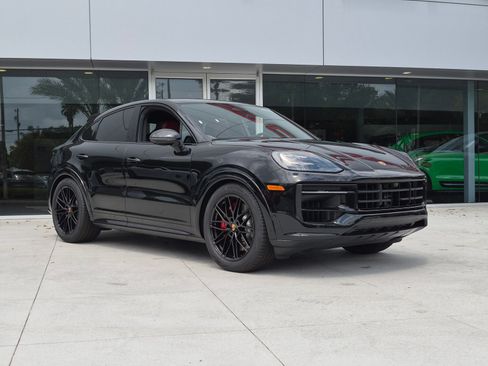 New 2026 Porsche Cayenne GTS AWD/4WD image 7