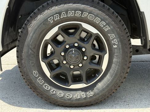 Used 2026 RAM 2500 Laramie AWD/4WD image 13