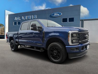 New 2026 Ford F250 Lariat w/ Black Appearance Package
