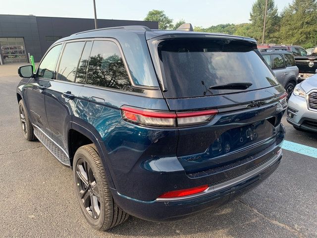 New 2027 Jeep Grand Cherokee Limited AWD/4WD image 2