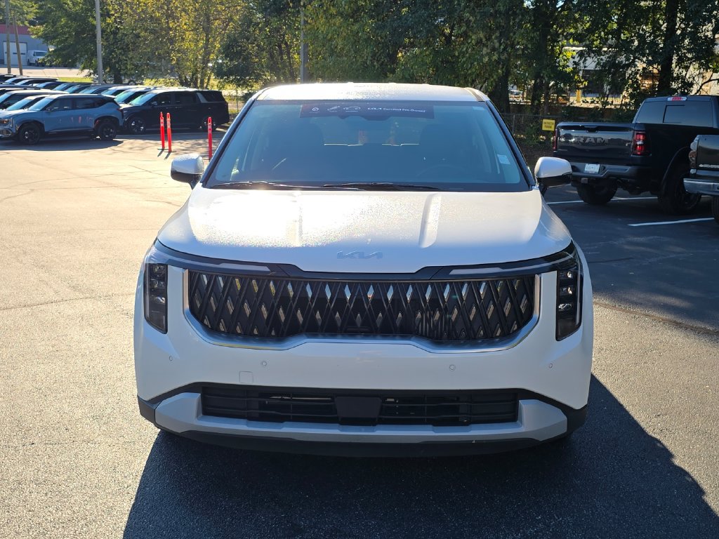 Used 2026 Kia Carnival LXS FWD image 8