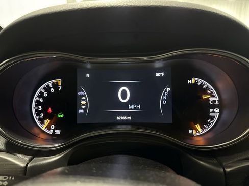 Used 2022 Jeep Grand Cherokee Laredo X image 7