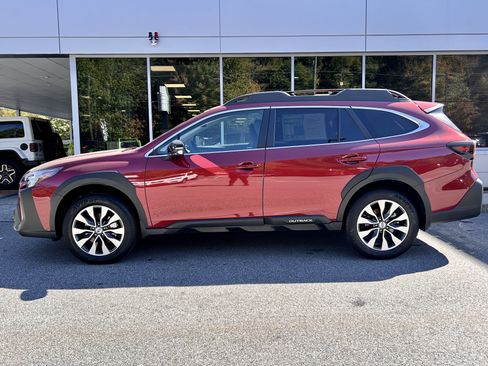 Used 2024 Subaru Outback Limited image 5