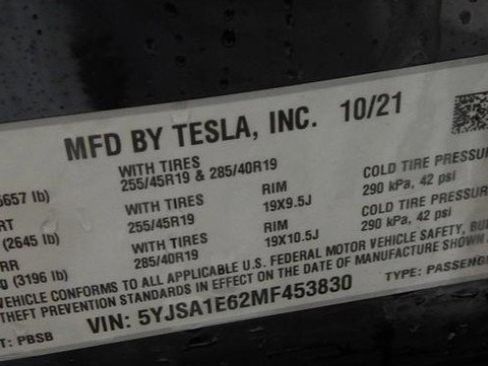 Used 2021 Tesla Model S Plaid image 14