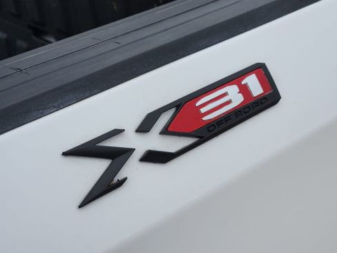 Used 2021 GMC Sierra 1500 SLT AWD/4WD image 10