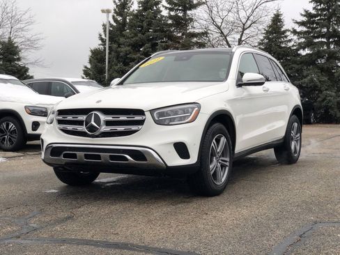 Used 2022 Mercedes-Benz GLC 300 4MATIC image 3