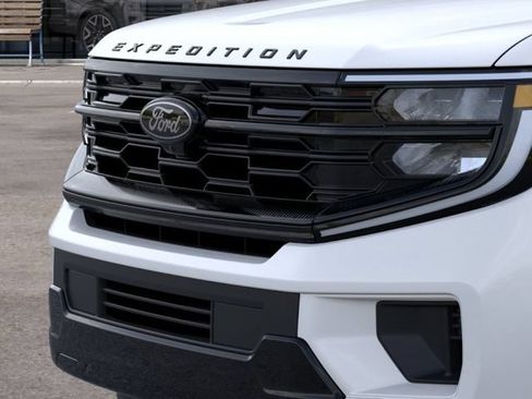 New 2026 Ford Expedition Platinum w/ Stealth Appearance Package AWD/4WD image 17