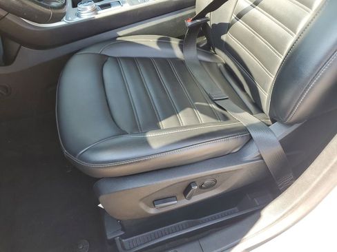 Used 2023 Ford Edge SEL image 15