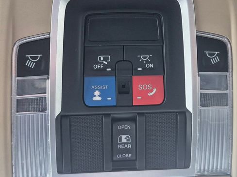 Used 2022 RAM 2500 Laramie AWD/4WD image 11