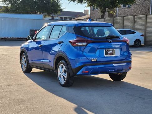 Used 2025 Nissan Kicks Play S FWD image 2