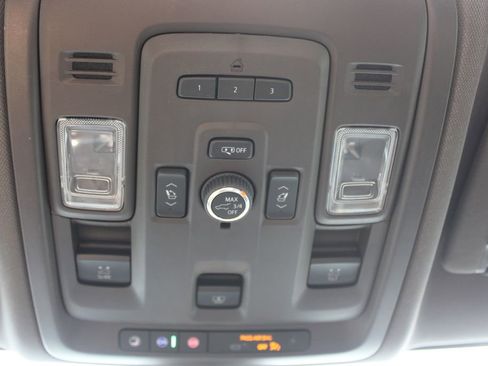 Used 2022 Chevrolet Tahoe LT w/ Luxury Package RWD image 62