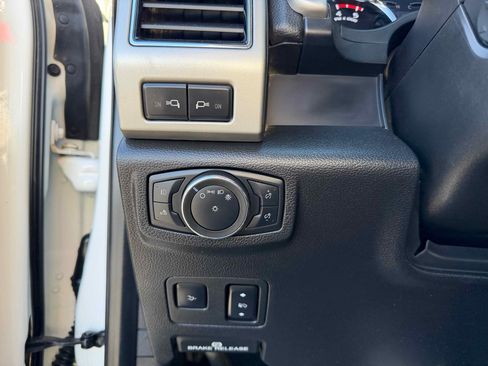 Used 2020 Ford F350 Lariat w/ Lariat Ultimate Package image 26