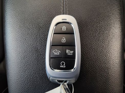 Used 2023 Hyundai Santa Cruz Limited AWD/4WD image 33