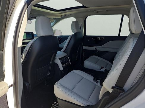 New 2026 Lincoln Aviator Reserve image 10