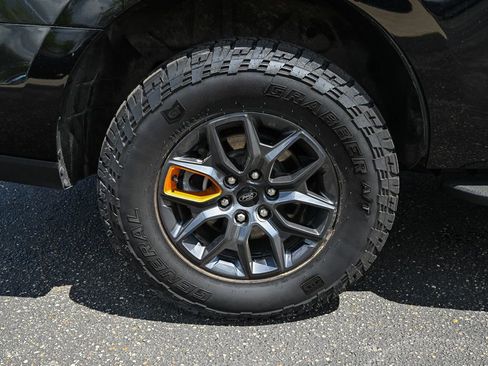 Used 2025 Ford Expedition Tremor AWD/4WD image 14