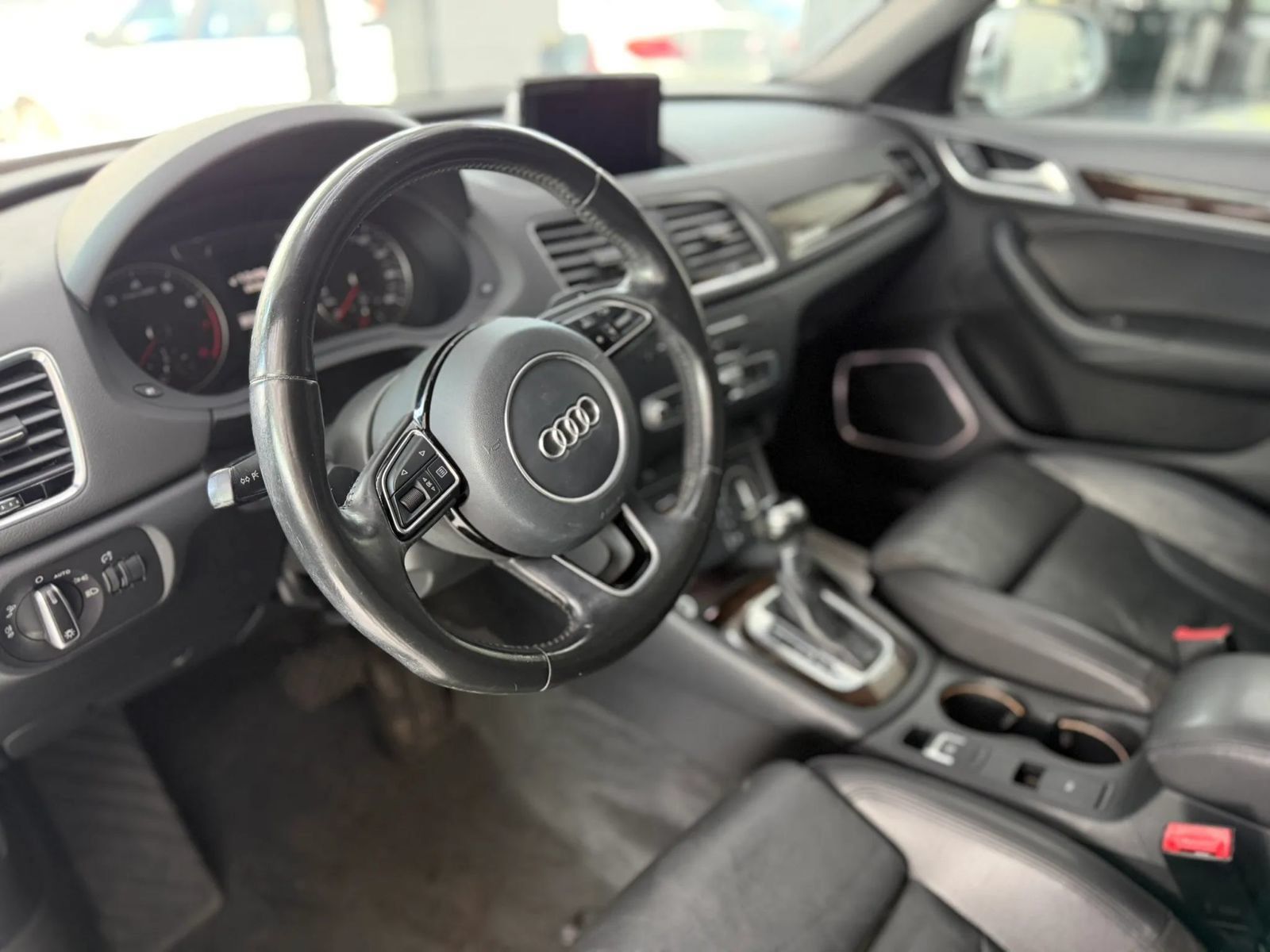 Used 2016 Audi Q3 2.0T Prestige w/ Prestige Package AWD/4WD image 3