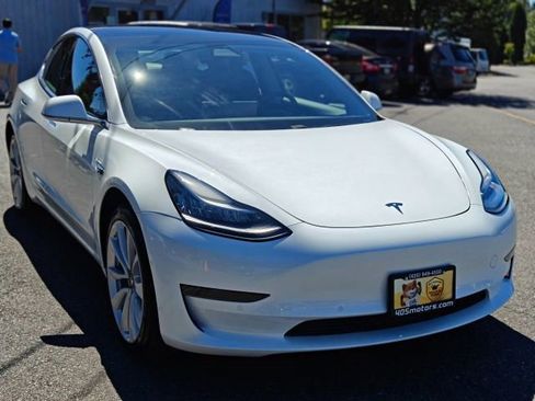 Used 2019 Tesla Model 3 Mid Range image 1