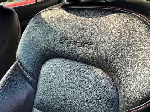 Used 2018 Hyundai Elantra Sport w/ Sport Premium Package 03 FWD image 21