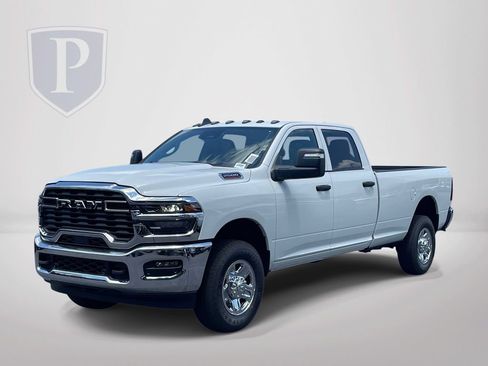 New 2026 RAM 2500 Tradesman w/ Chrome Appearance Group AWD/4WD image 4