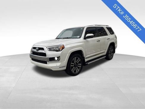 Used 2018 Toyota 4Runner SR5 image 3