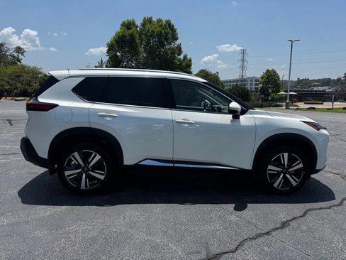 Certified 2023 Nissan Rogue SL w/ SL Premium Package FWD image 8