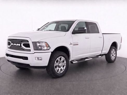 Used 2018 RAM 2500 Big Horn w/ Sport Appearance Group AWD/4WD image 2