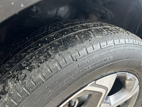 Used 2017 Honda CR-V EX image 25