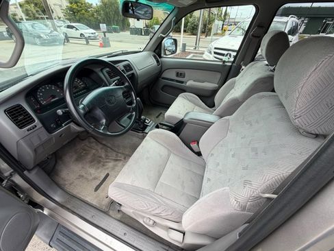 Used 2001 Toyota 4Runner SR5 AWD/4WD image 11