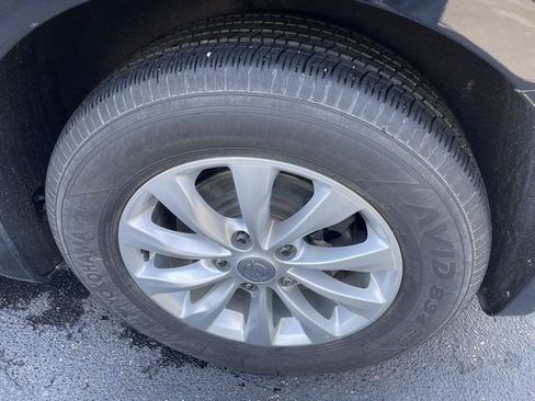 Used 2017 Chrysler Pacifica LX FWD image 7
