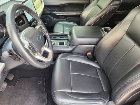 Used 2024 Ford Expedition XLT RWD image 13