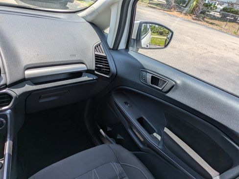 Used 2020 Ford EcoSport SE w/ SE Convenience Package FWD image 14
