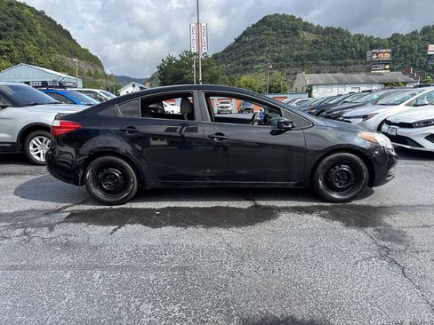 Used 2016 Kia Forte LX FWD image 8