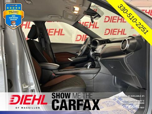 Used 2024 Nissan Kicks SR FWD image 13