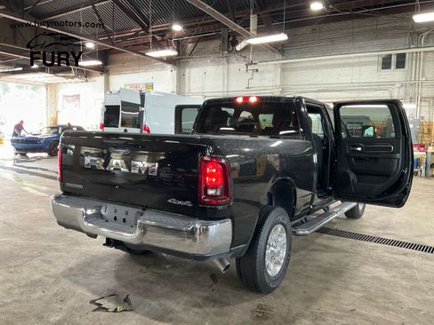 Used 2026 RAM 2500 Big Horn AWD/4WD image 32