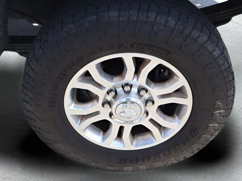 Used 2018 RAM 3500 Laramie w/ Convenience Group AWD/4WD image 35