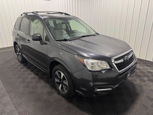 Used 2017 Subaru Forester 2.5i Premium w/ Protection Package #1 AWD/4WD image 2