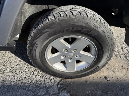 Used 2014 Jeep Wrangler Unlimited Sport image 26