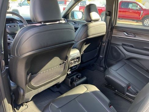 New 2025 Jeep Grand Cherokee L Limited image 22