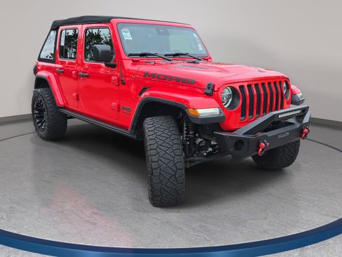 Used 2019 Jeep Wrangler Unlimited Sahara w/ Quick Order Package 24M Moab AWD/4WD image 3