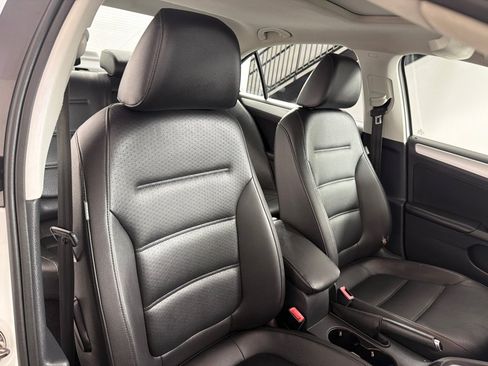 Used 2014 Volkswagen Jetta SE FWD image 23