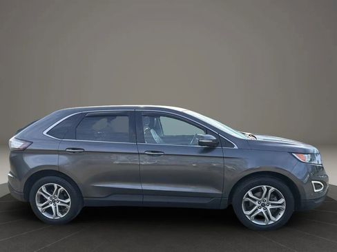 Used 2017 Ford Edge Titanium FWD image 16