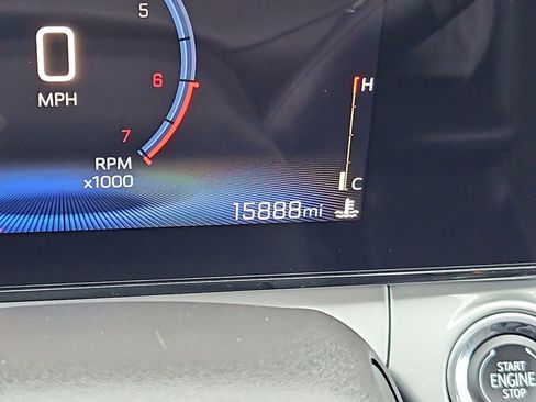 Certified 2025 Chevrolet Trax LT w/ LT Convenience Package image 16