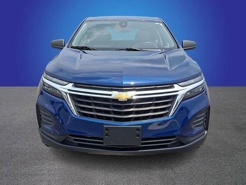 Used 2022 Chevrolet Equinox LS AWD/4WD image 2