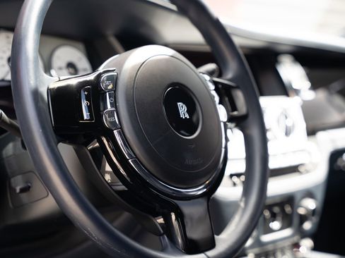 Used 2020 Rolls-Royce Ghost image 22