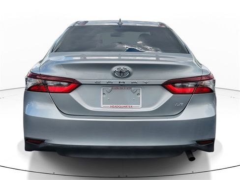 Used 2021 Toyota Camry LE image 4