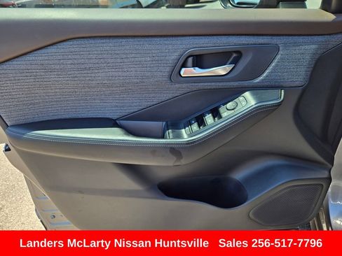 Used 2023 Nissan Rogue SV FWD image 20