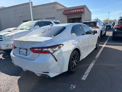 Used 2022 Toyota Camry SE FWD image 8