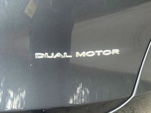 Used 2021 Tesla Model Y Long Range AWD/4WD image 27