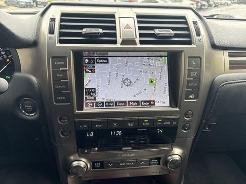 Used 2016 Lexus GX 460 w/ Premium Package AWD/4WD image 24