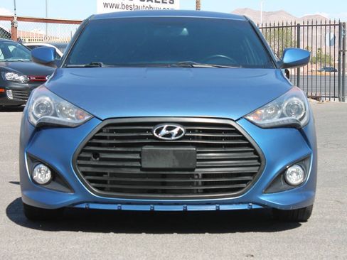 Used 2016 Hyundai Veloster Rally Edition FWD image 2